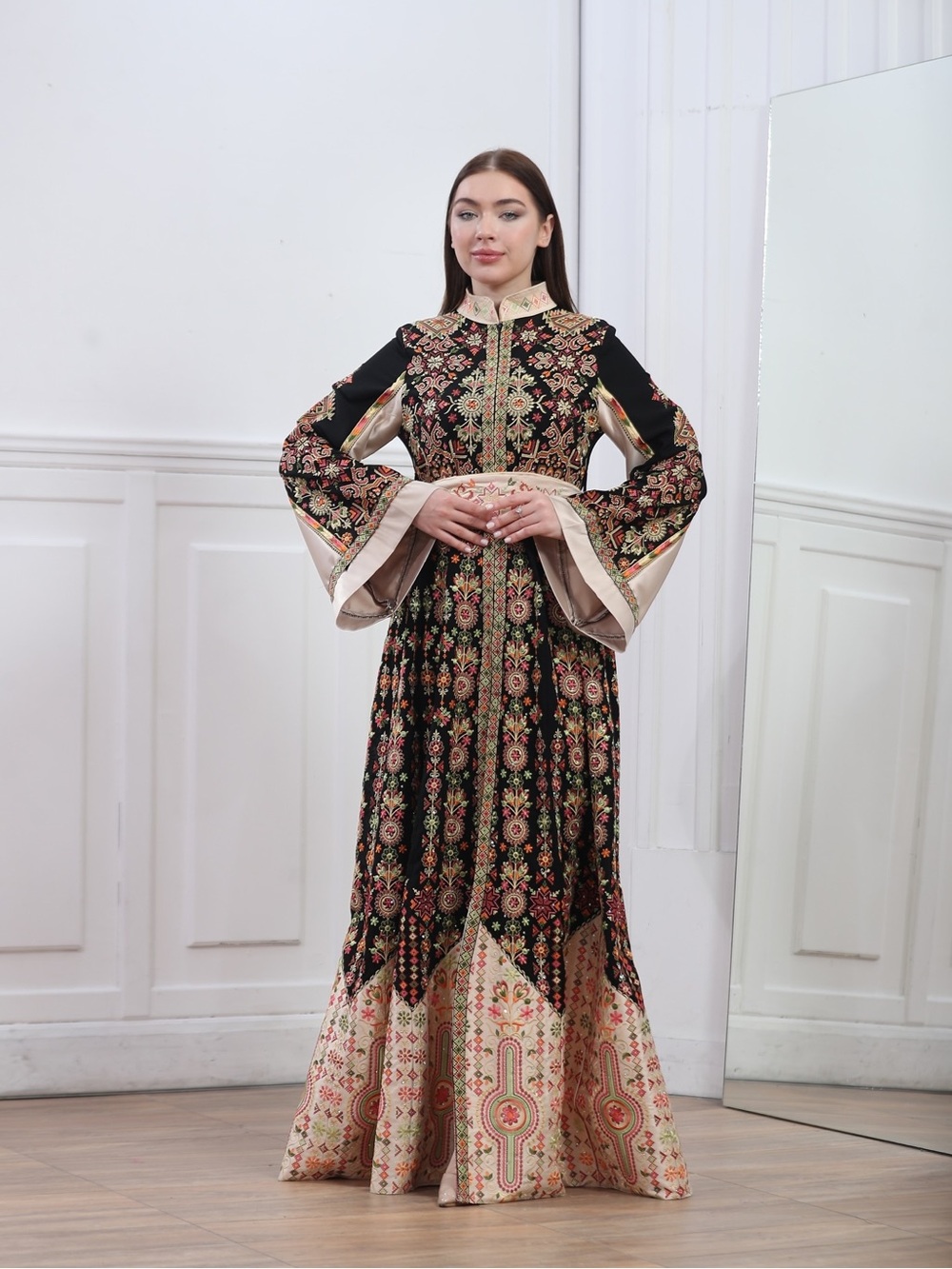 3 Piece Embroidered Long Sleeve Thobe Dress in Black and Gold